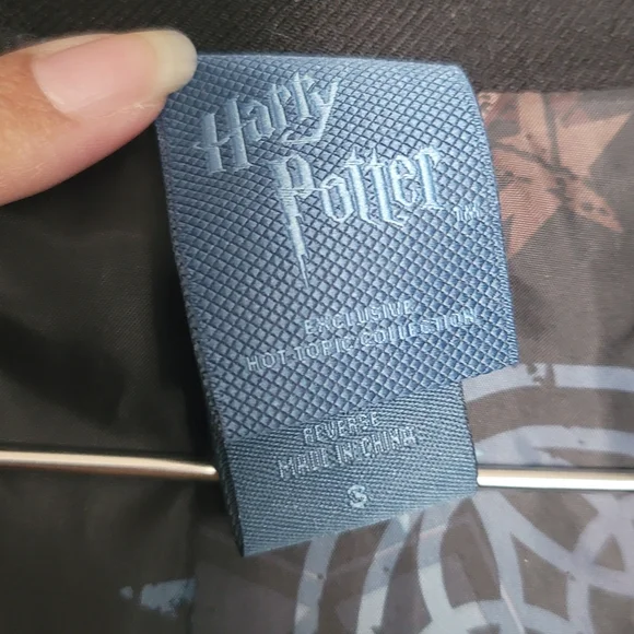 Harry Potter Deathly Hallows Jacket - Picture 6 of 10